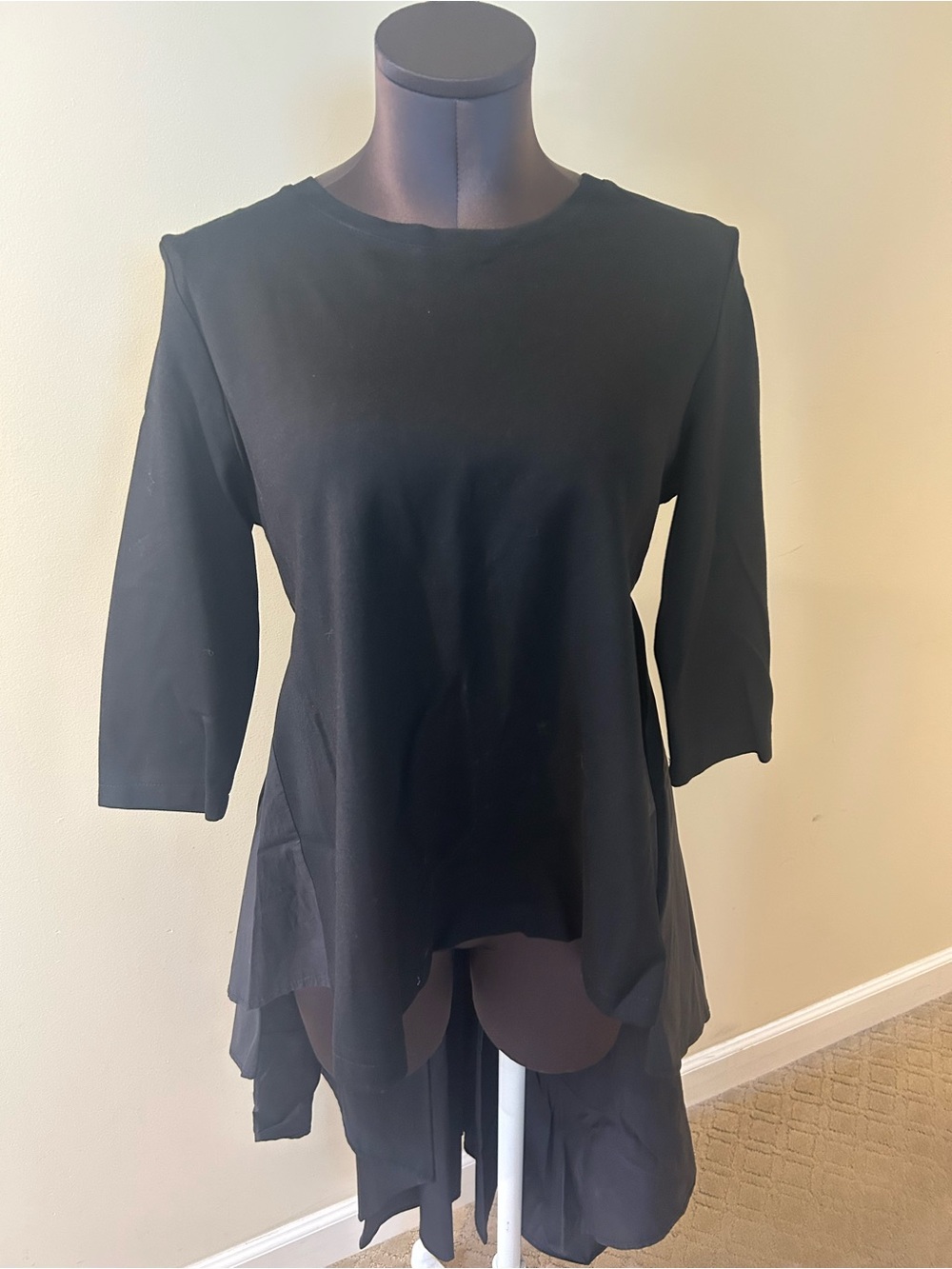 Black Layered Tunic Top with Three-Quarter Sleeves size S